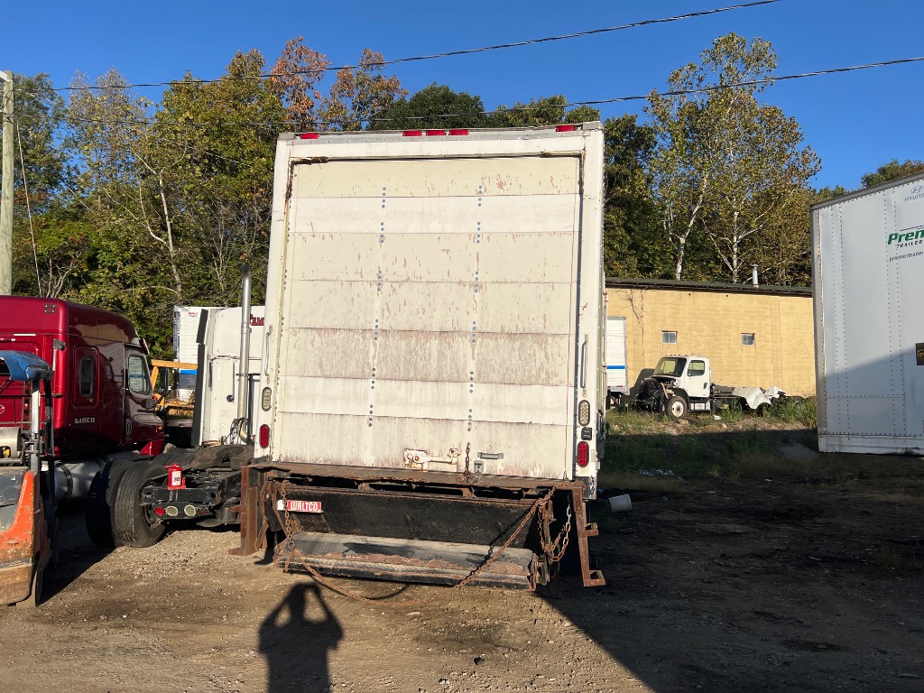 FREIGHTLINER FL60