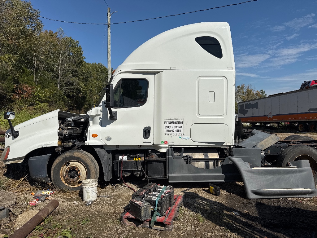 FREIGHTLINER CASCADIA