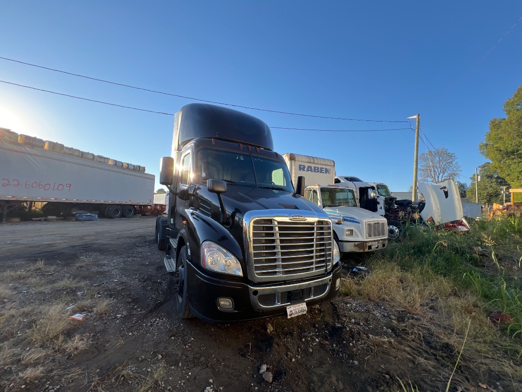 FREIGHTLINER CASCADIA
