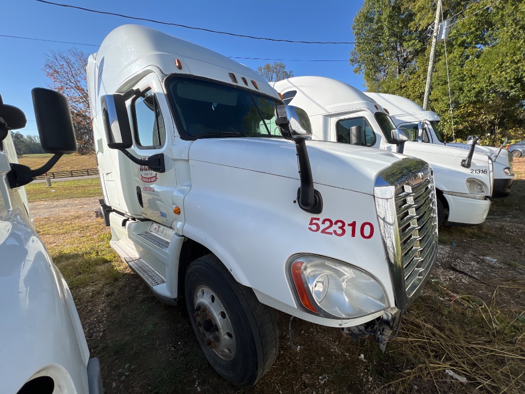 FREIGHTLINER CASCADIA