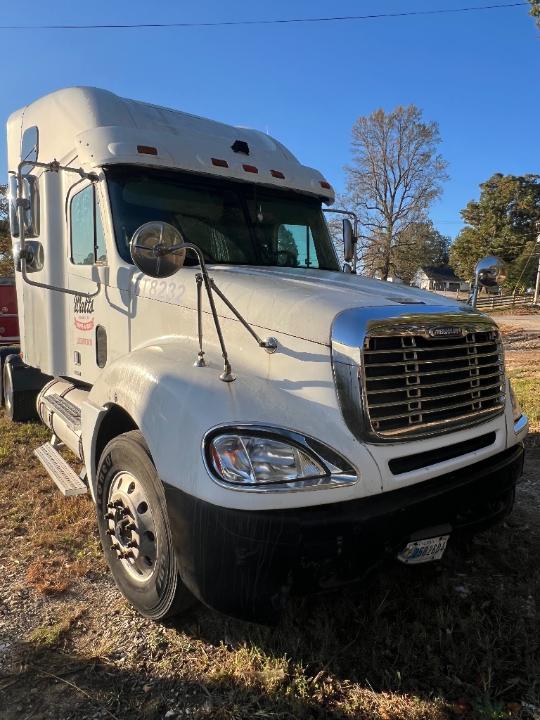 FREIGHTLINER COLUMBIA