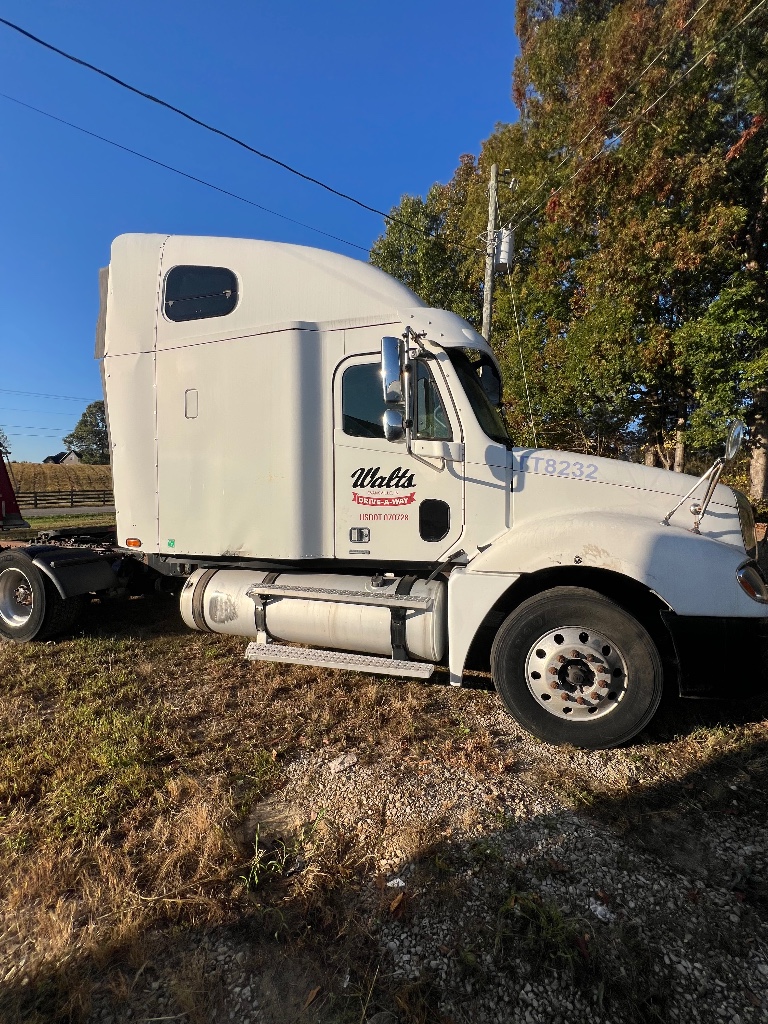 FREIGHTLINER COLUMBIA