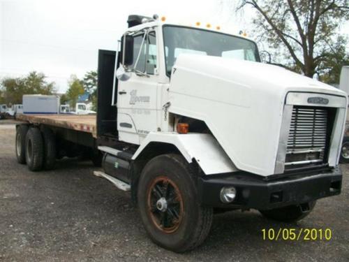 FREIGHTLINER FL112