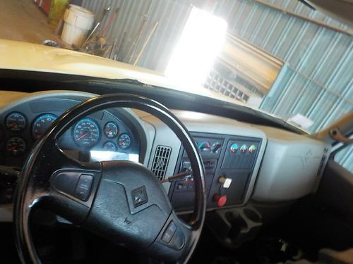 INTERNATIONAL 4300