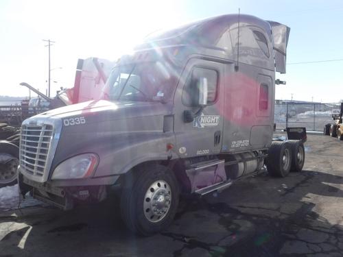 FREIGHTLINER CASCADIA 125