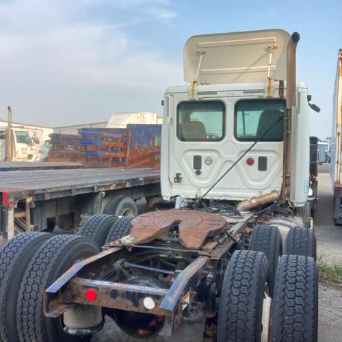 FREIGHTLINER CASCADIA 113