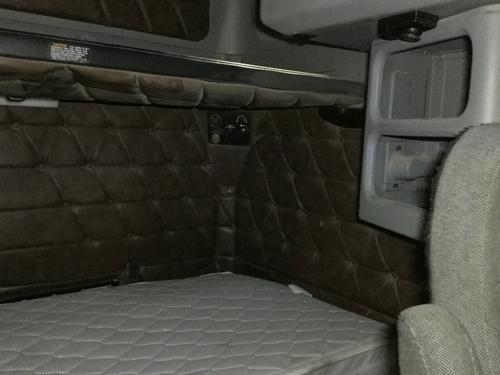 FREIGHTLINER CLASSIC XL
