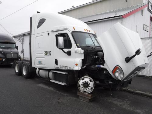 FREIGHTLINER CASCADIA 125