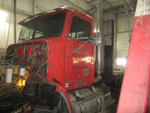 FREIGHTLINER FLD120