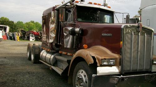 KENWORTH W900B