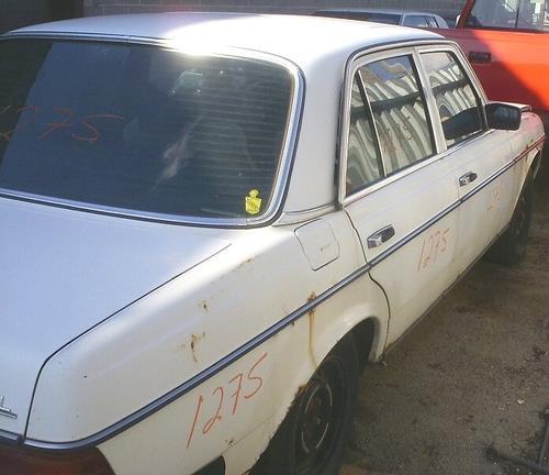 MERCEDES-BENZ MERCEDES 240D
