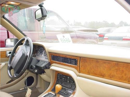 JAGUAR XJ12