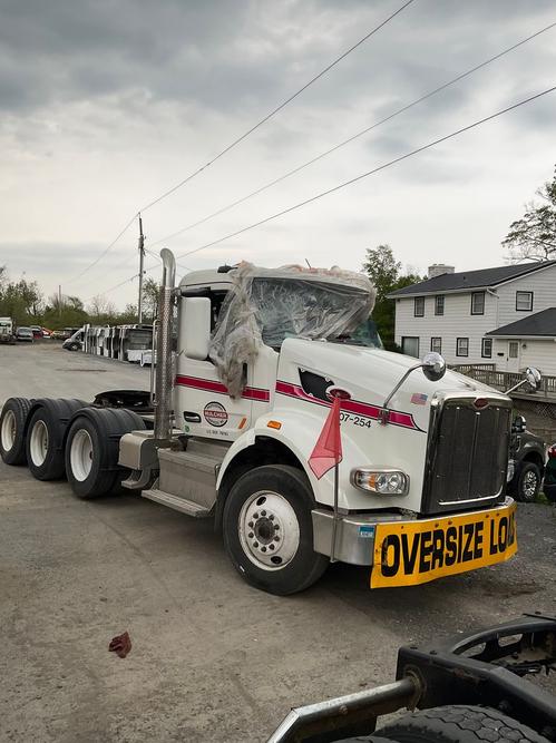 PETERBILT 567