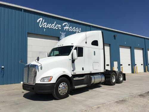 KENWORTH T700