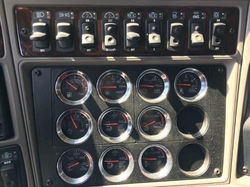 KENWORTH T700