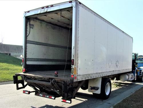 PETERBILT 335