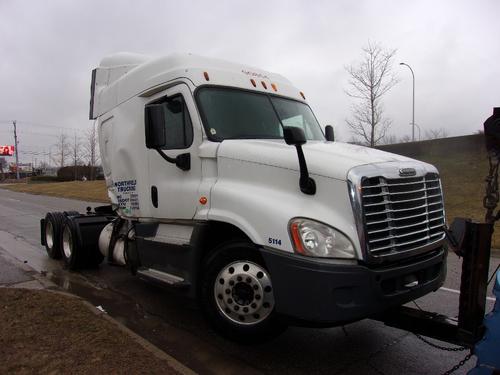 FREIGHTLINER CASCADIA 125