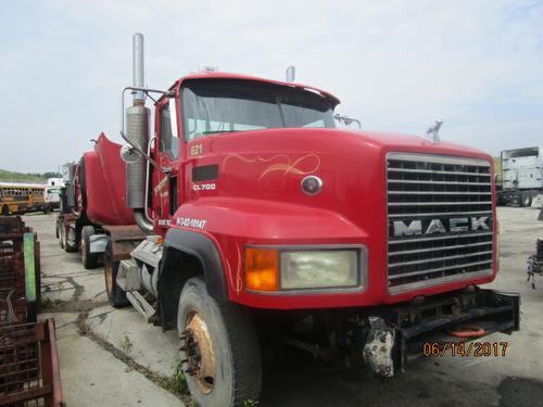 MACK CL733