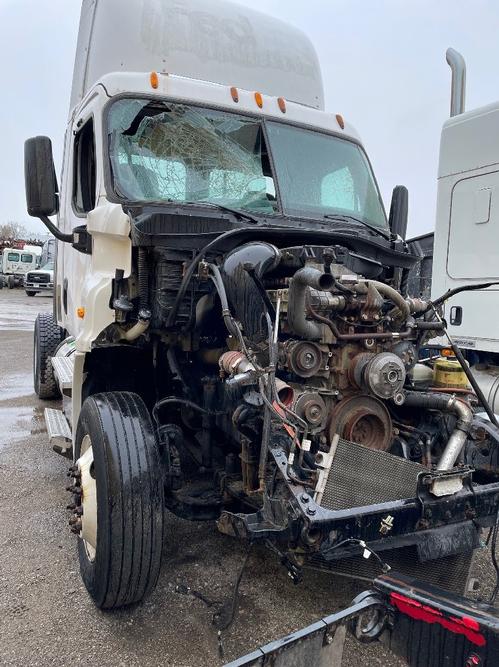 FREIGHTLINER CASCADIA 125
