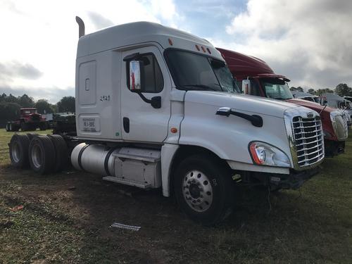 FREIGHTLINER Cascadia