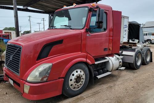 VOLVO VNL