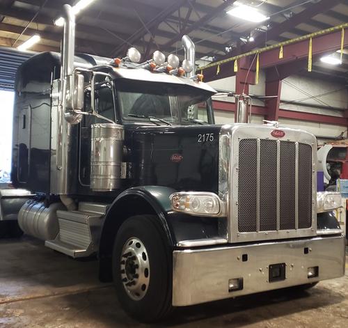 PETERBILT 389