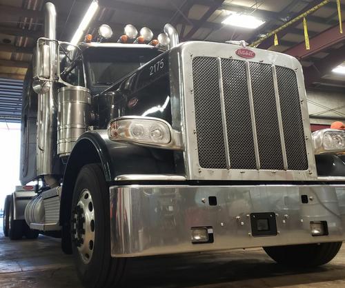 PETERBILT 389