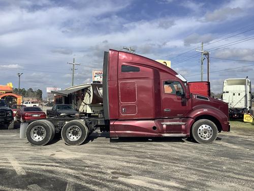 KENWORTH T880