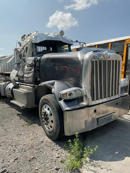 PETERBILT 389