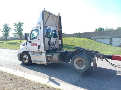 FREIGHTLINER CASCADIA 113