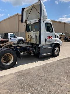 FREIGHTLINER CASCADIA 113