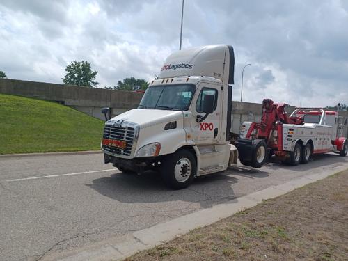 FREIGHTLINER CASCADIA 113