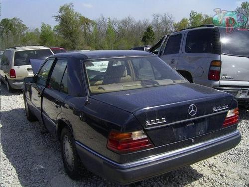 MERCEDES-BENZ MERCEDES 300D