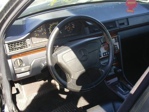 MERCEDES-BENZ MERCEDES 300E
