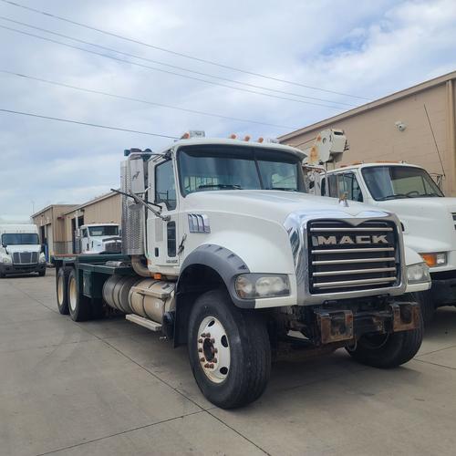 MACK GRANITE GU713