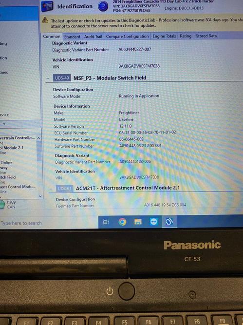 FREIGHTLINER CASCADIA 113