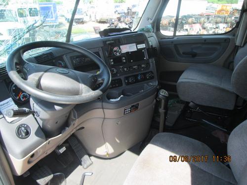 FREIGHTLINER CASCADIA 125
