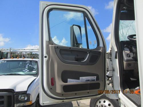 FREIGHTLINER CASCADIA 125