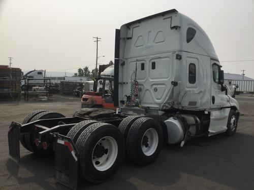 FREIGHTLINER CASCADIA 125