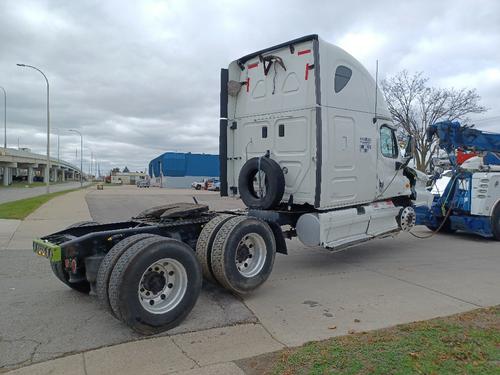 FREIGHTLINER CASCADIA 125