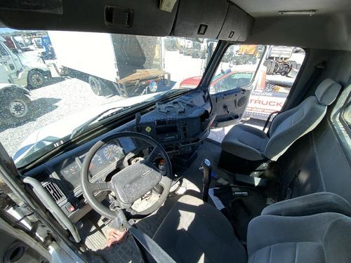 VOLVO VNM