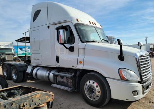 FREIGHTLINER CASCADIA 125