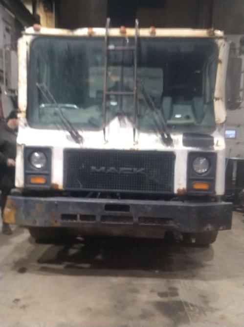 MACK MR688S