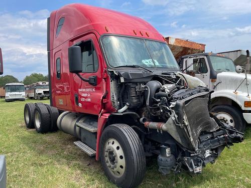 FREIGHTLINER Cascadia