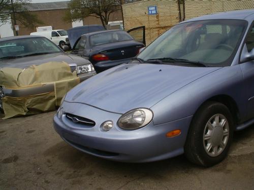 FORD TAURUS