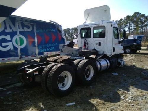 FREIGHTLINER CASCADIA