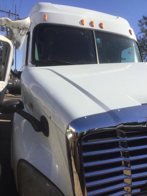 FREIGHTLINER CASCADIA 125