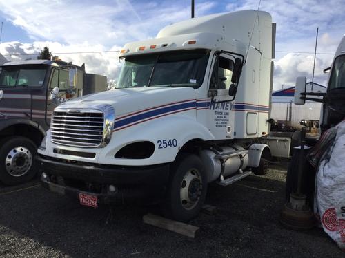 FREIGHTLINER COLUMBIA 120