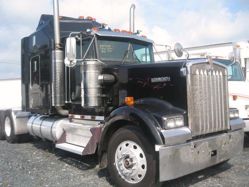 KENWORTH W900