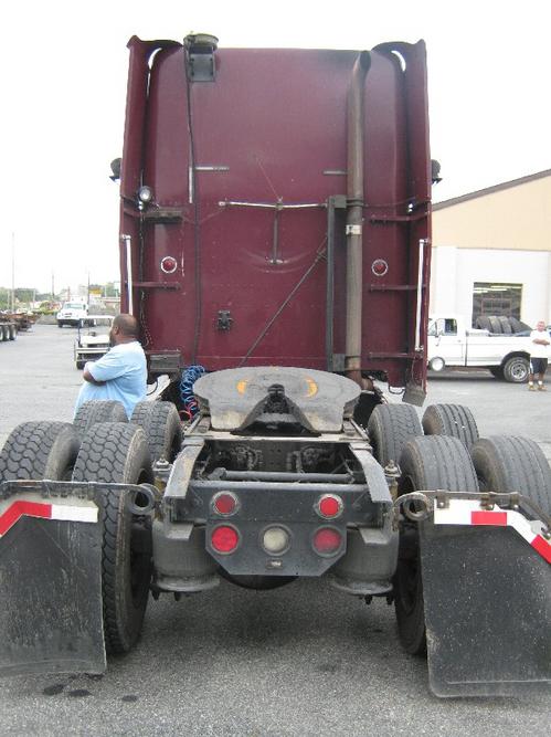 FREIGHTLINER FLD120